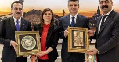Parêzgarên Hewlêr û Dihokê Şaredariya Amedê...