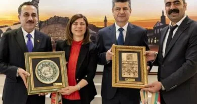 Parêzgarên Hewlêr û Dihokê Şaredariya Amedê...