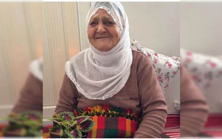 Dayîka Aştiyê Saadet Akmanê koça dawiyê kir