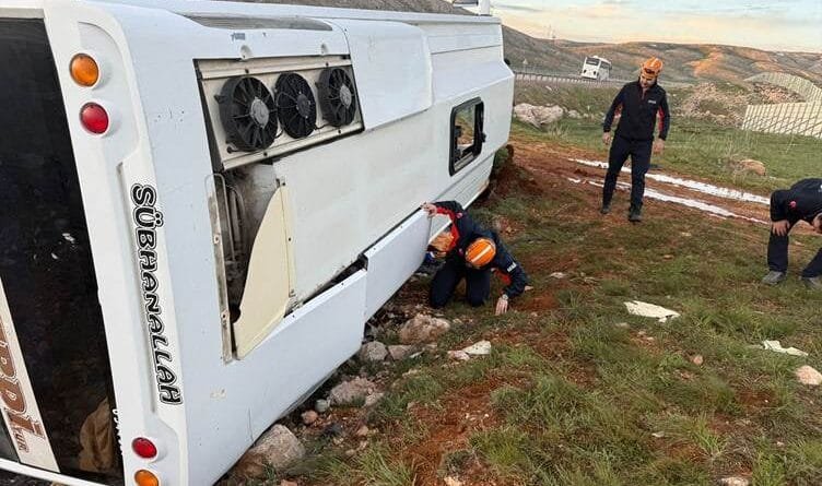 Li Sêwazê mînîbusa alîgiran qulibî: 25 birîndar