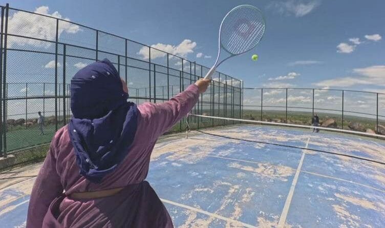 Jina Qerejdaxî bangî Hulya Avşarê kir: Were em...