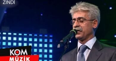Naser Razazi - Çarî Xemê Min (Performansa Zindî © Kom Müzik)